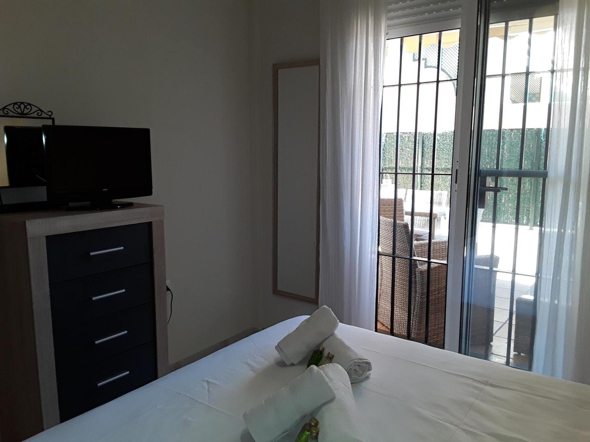 Whydhand Resorts Apartments ,Pools And Lovely Terrace 푸엔히롤라 외부 사진