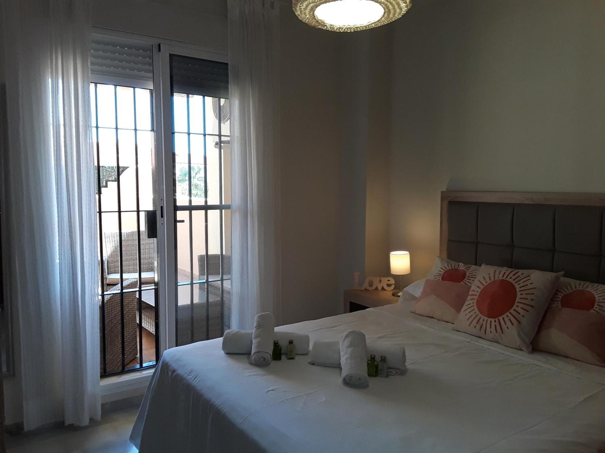 Whydhand Resorts Apartments ,Pools And Lovely Terrace 푸엔히롤라 외부 사진