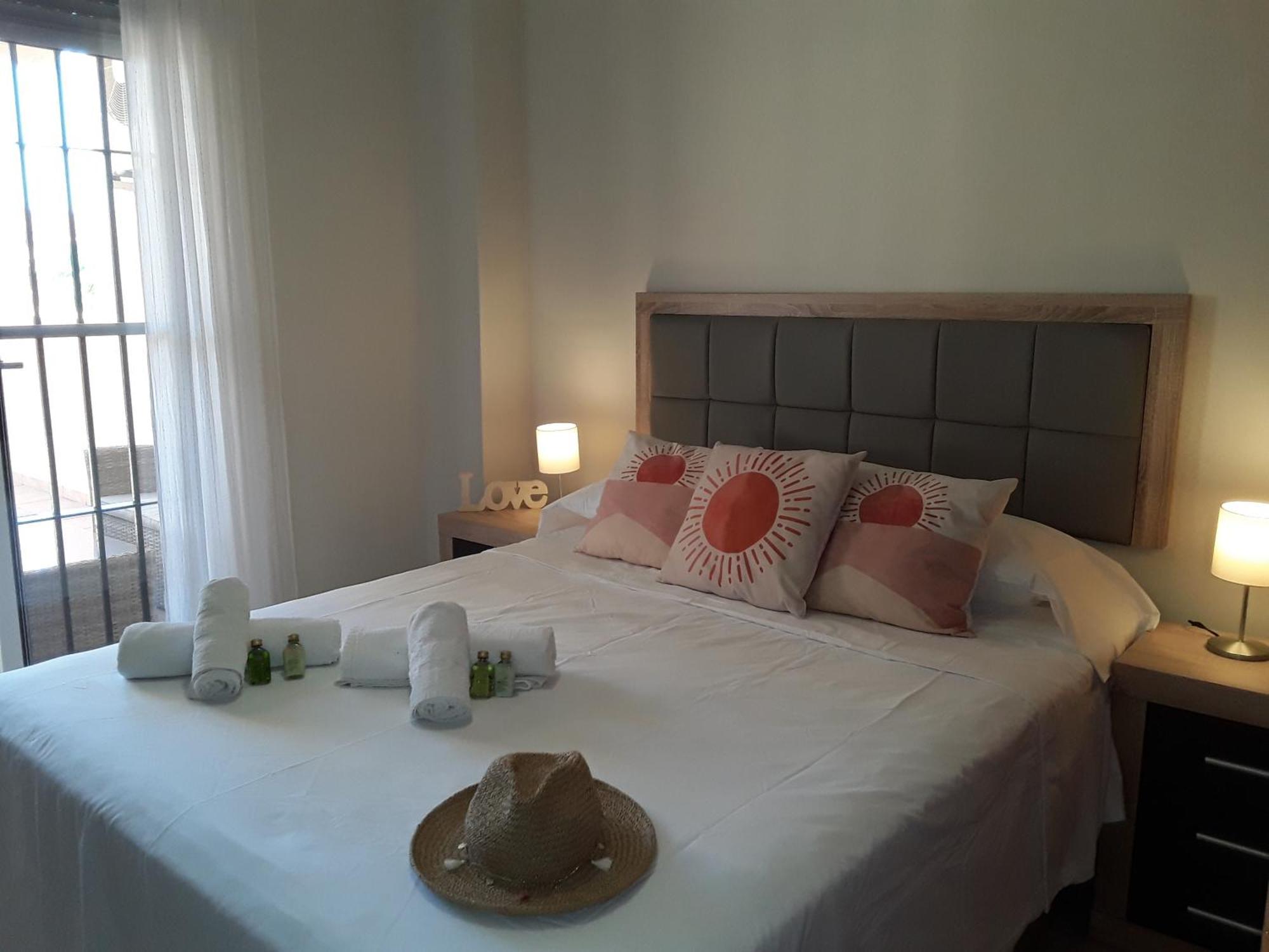 Whydhand Resorts Apartments ,Pools And Lovely Terrace 푸엔히롤라 외부 사진