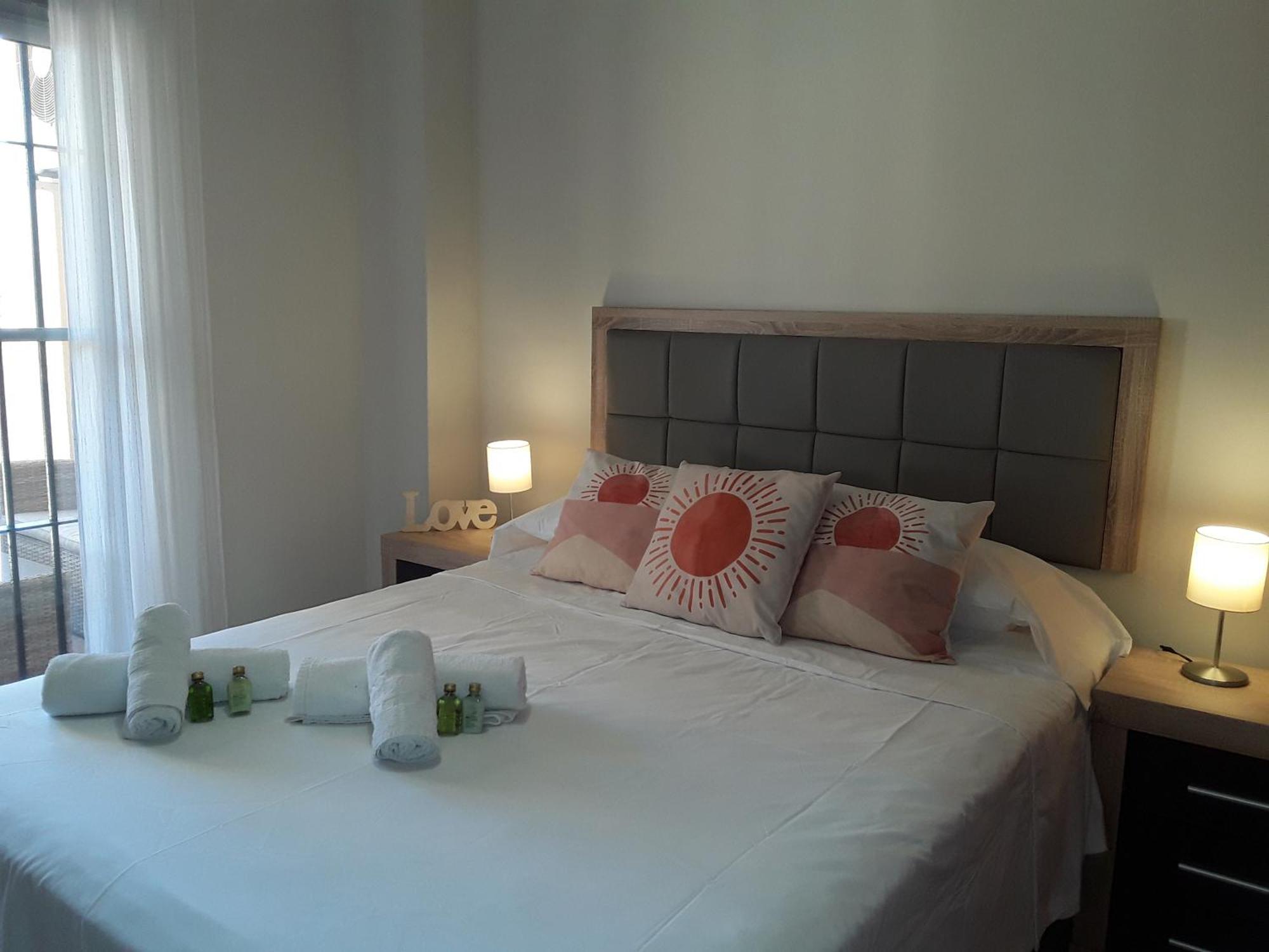 Whydhand Resorts Apartments ,Pools And Lovely Terrace 푸엔히롤라 외부 사진