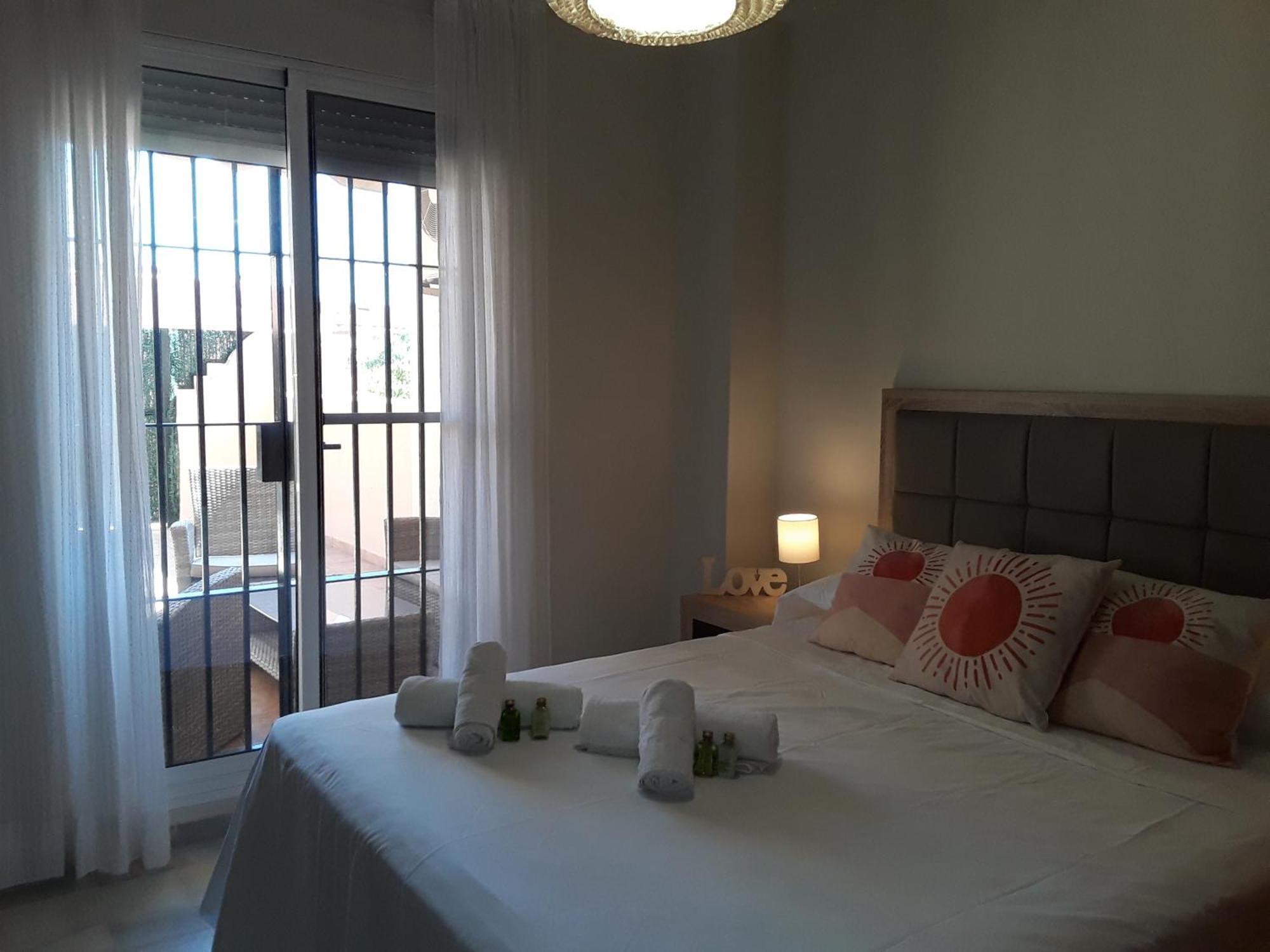 Whydhand Resorts Apartments ,Pools And Lovely Terrace 푸엔히롤라 외부 사진